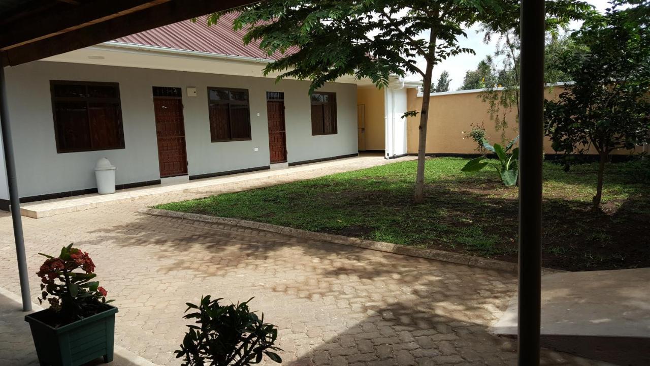 Kilimanjaro Country House Моши Экстерьер фото